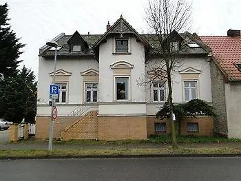 호텔 Hotel Dallgow 3*