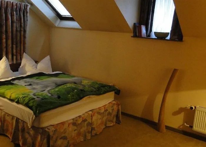 Hotel Dallgow 호텔 3*