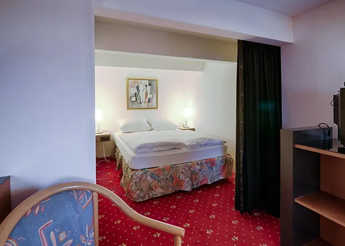 Hotel Dallgow 호텔